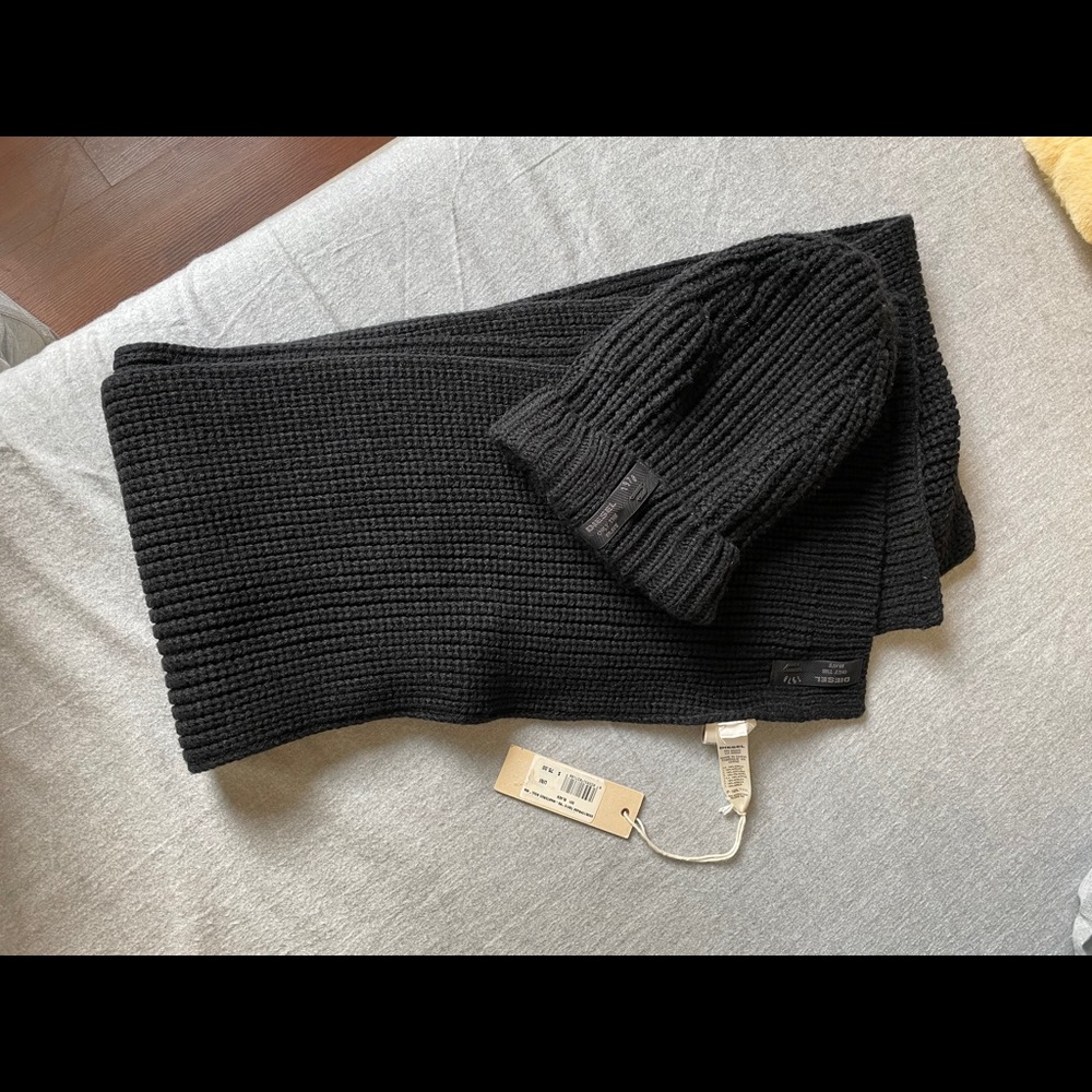 Brand new Diesel wool hat and scarf combo